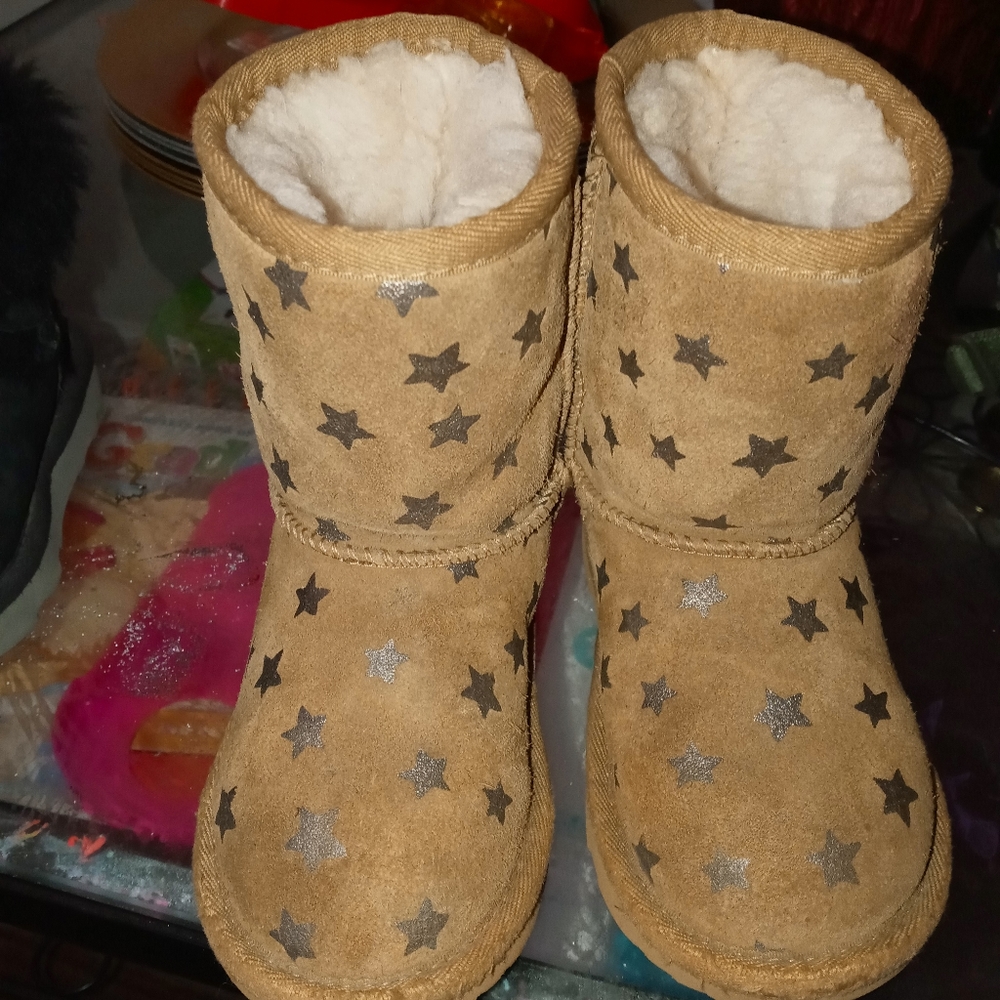 Toddler size uggs